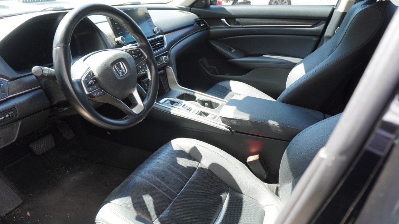 Used 2019 Honda Accord Touring image 9