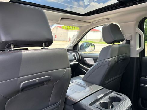 Used 2025 Ford Expedition Active AWD/4WD image 31