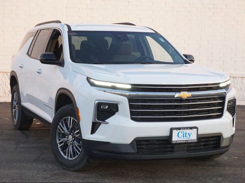 New 2026 Chevrolet Traverse LT FWD image 4