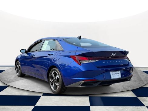 Certified 2023 Hyundai Elantra SEL w/ Convenience Package FWD image 4