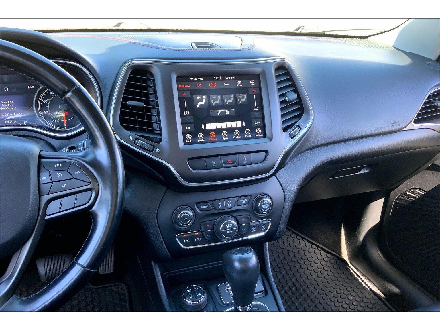 Used 2021 Jeep Cherokee Trailhawk AWD/4WD image 6