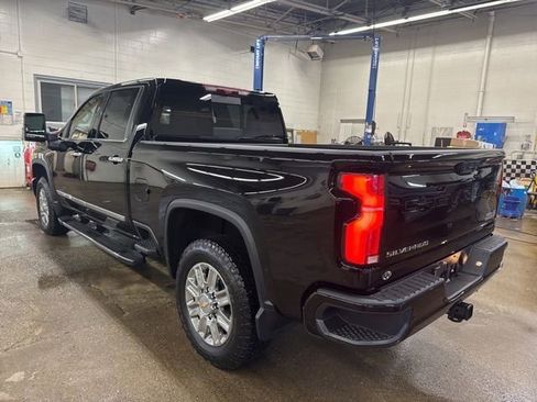 New 2026 Chevrolet Silverado 2500 High Country w/ Technology Package AWD/4WD image 4