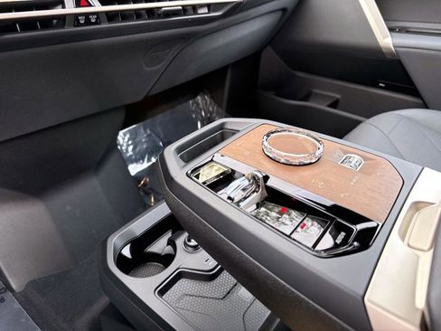 Certified 2024 BMW iX xDrive50 w/ Luxury Package image 28