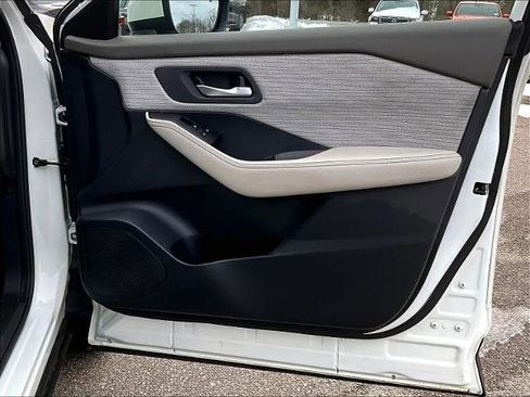 Certified 2023 Nissan Rogue SV image 12