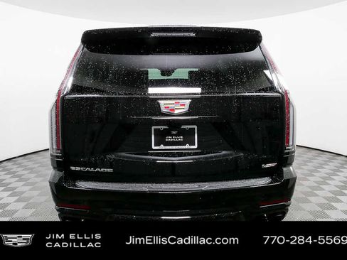 Used 2026 Cadillac Escalade V w/ LPO, Floor Liner Package image 32