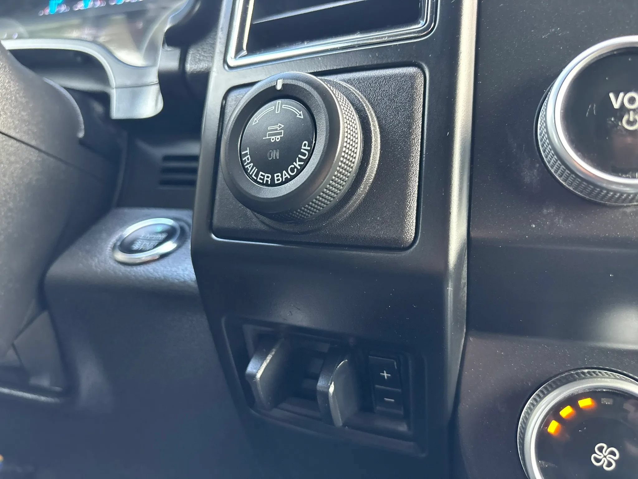 Used 2021 Ford Expedition XL AWD/4WD image 26