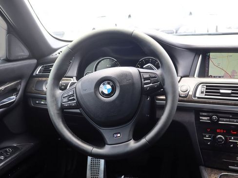 Used 2014 BMW 750Li RWD image 13