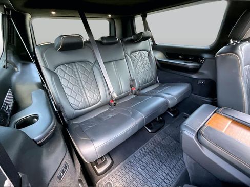 Certified 2024 Jeep Grand Wagoneer L Series III AWD/4WD image 34