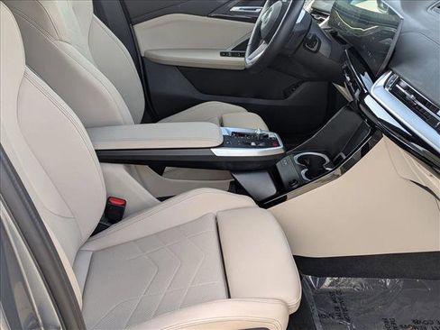 Used 2025 BMW X2 xDrive28i w/ Premium Package image 21