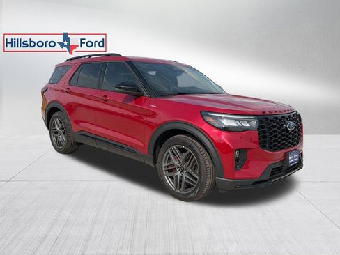 New 2026 Ford Explorer ST-Line w/ ST-Line Street Pack RWD image 4