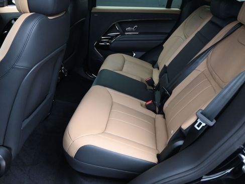 Used 2025 Land Rover Range Rover Sport Dynamic SE image 6