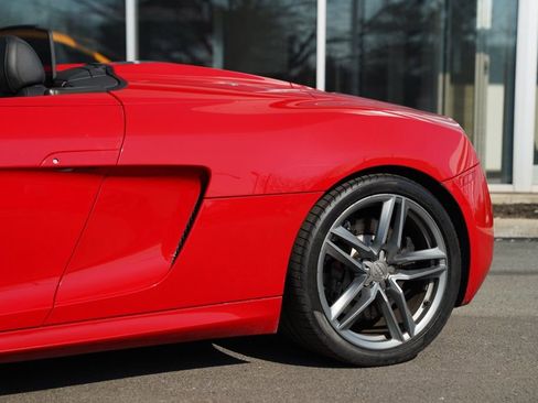 Used 2014 Audi R8 V10 w/ Full Leather Package image 11