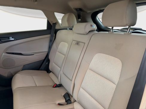 Used 2017 Hyundai Tucson SE w/ SE Popular Package 02 FWD image 11