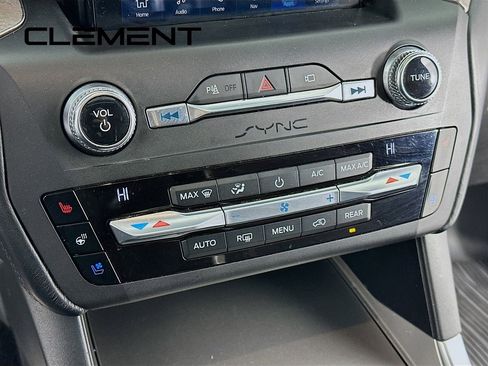 Certified 2020 Ford Explorer Platinum w/ Premium Technology Package image 22