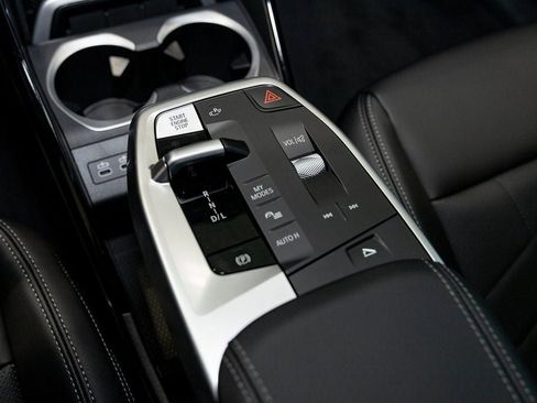 Used 2025 BMW X1 xDrive28i w/ Premium Package image 24