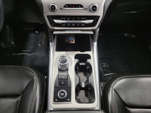 Used 2023 Ford Explorer XLT w/ Equipment Group 202A image 16