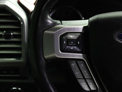 Used 2020 Ford F250 Platinum w/ FX4 Off-Road Package image 20