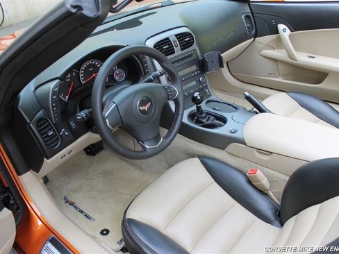Used 2007 Chevrolet Corvette Convertible w/ Preferred Equipment Group RWD image 35