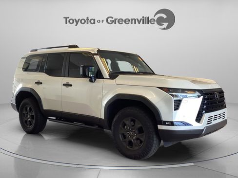 Used 2024 Lexus GX 550 AWD/4WD image 8