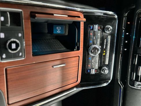 Used 2021 Lincoln Navigator Reserve w/ Luxury Package image 30