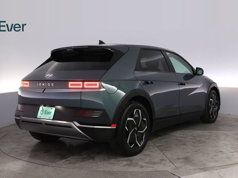 Used 2024 Hyundai Ioniq 5 SEL RWD image 3
