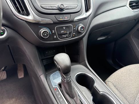 Used 2023 Chevrolet Equinox LT FWD image 23