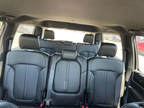 Used 2024 Jeep Wagoneer 4WD image 30
