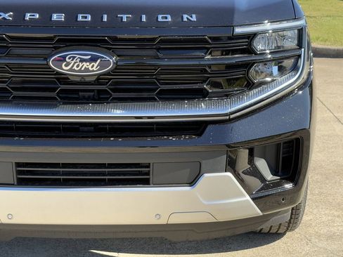 New 2026 Ford Expedition Max Platinum w/ Driver's Package image 9
