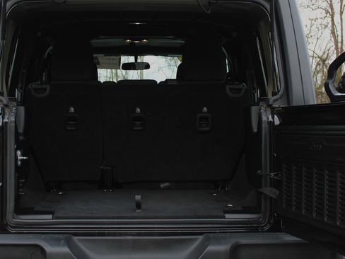 Used 2018 Jeep Wrangler Unlimited Sport S image 14