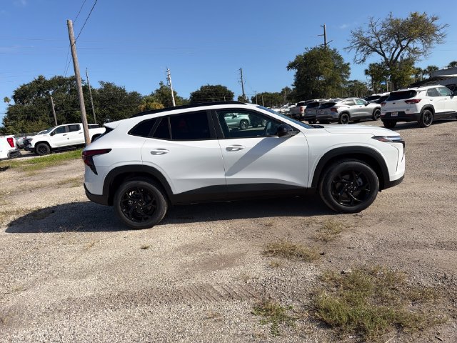 New 2026 Chevrolet Trax LT w/ Driver Confidence Package FWD image 14