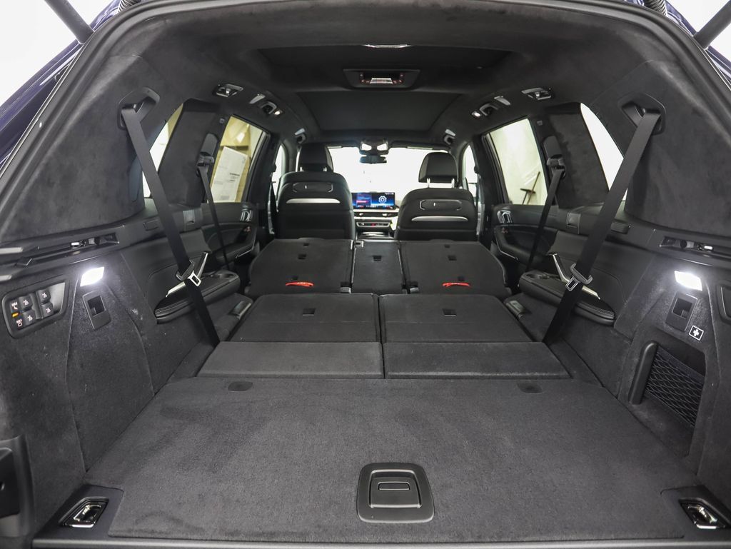 Used 2026 BMW X7 M60i AWD/4WD image 30