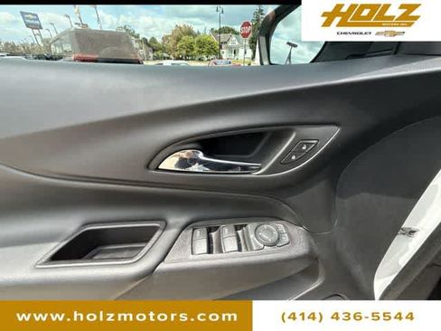 Certified 2018 Chevrolet Equinox LT FWD image 22