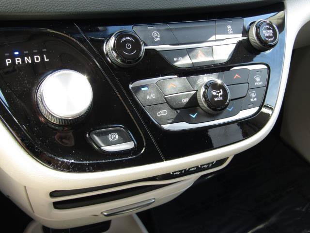 Used 2023 Chrysler Voyager LX FWD image 30
