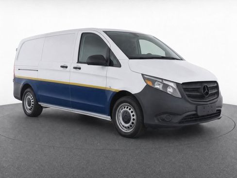 Used 2016 Mercedes-Benz Metris image 3
