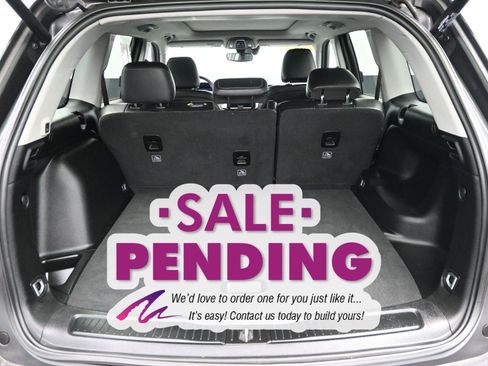 Used 2023 Jeep Grand Cherokee Limited image 16