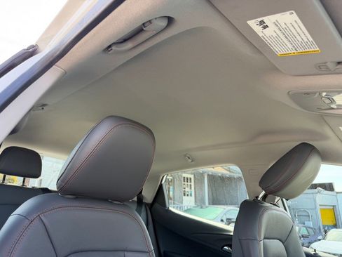 Used 2019 Chevrolet Bolt Premier w/ Infotainment Package image 33