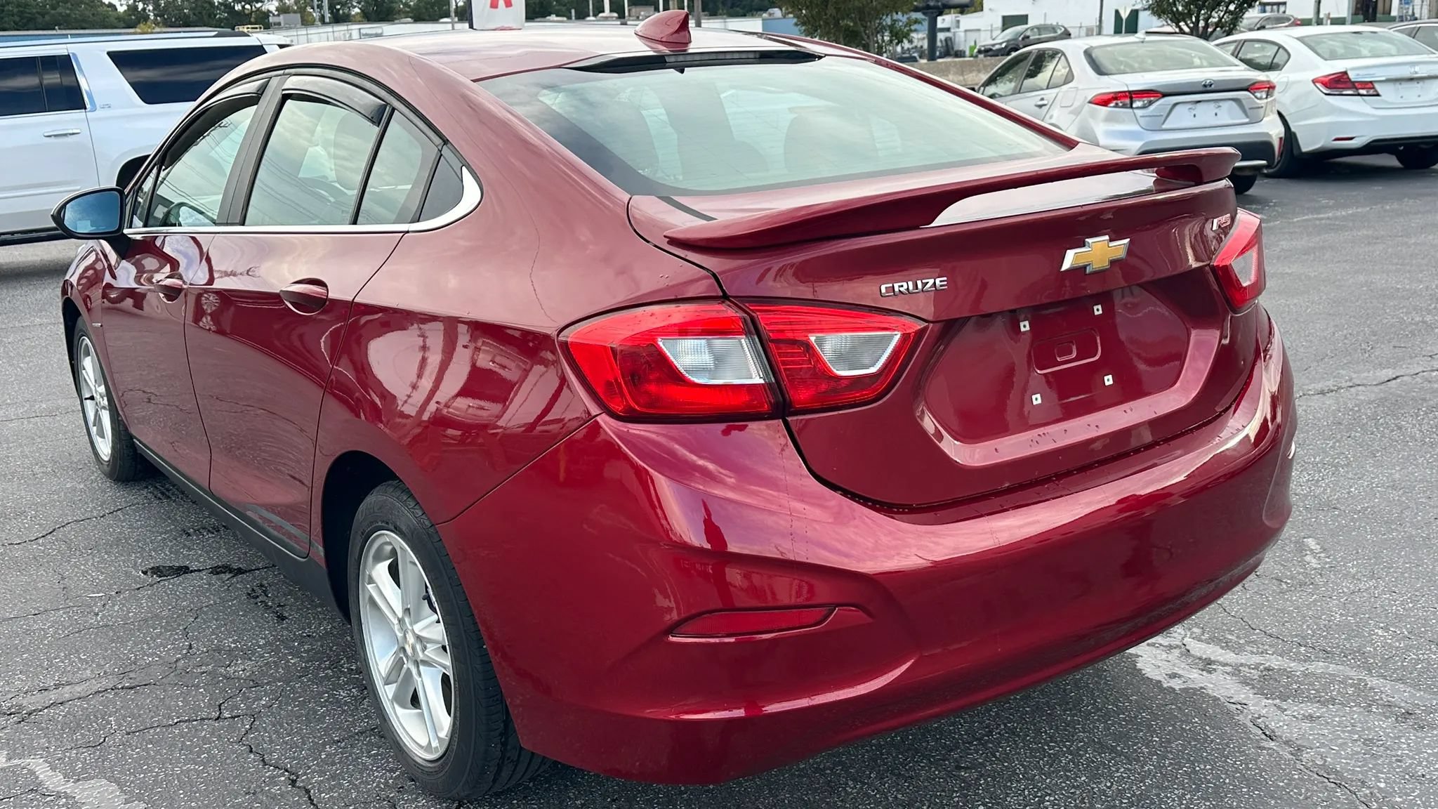 Used 2018 Chevrolet Cruze LT FWD image 5