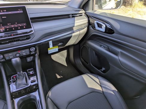 New 2026 Jeep Compass Latitude AWD/4WD image 15