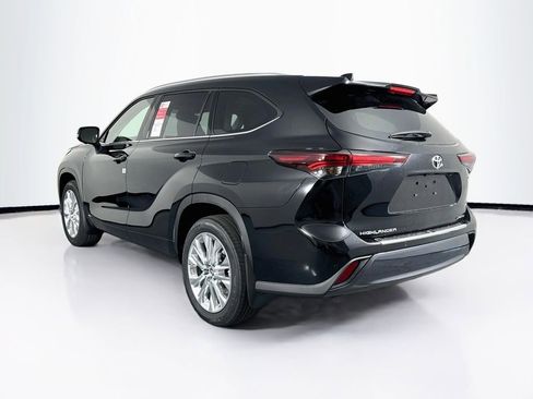 New 2026 Toyota Highlander Limited AWD/4WD image 6