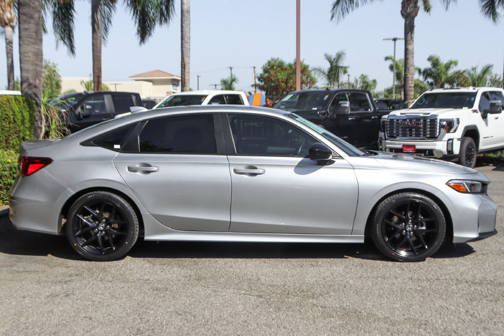 Used 2025 Honda Civic Sport image 10