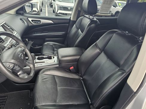 Used 2017 Nissan Pathfinder SL w/ Trailer Tow Package image 19