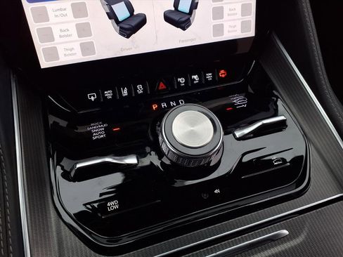 Used 2023 Jeep Grand Wagoneer Series II image 25