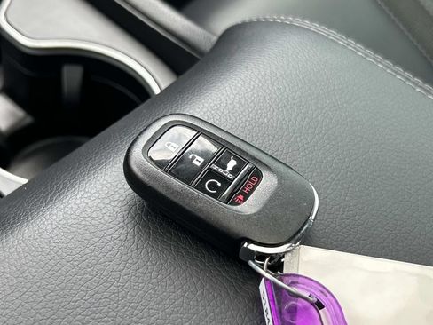 Used 2025 Honda Pilot Touring image 39