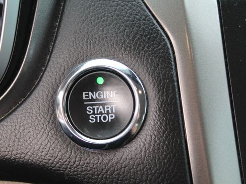 Used 2019 Ford Fusion SE image 33