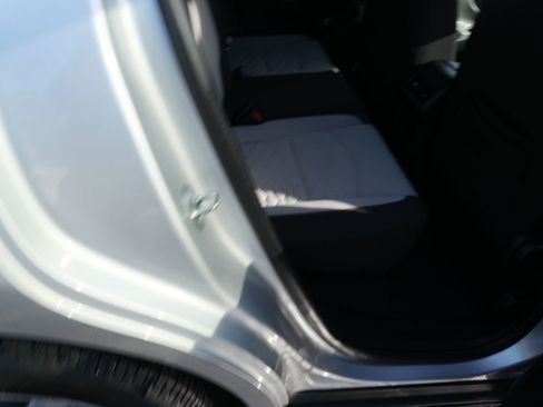 Used 2021 Chevrolet Equinox LS w/ LS Convenience Package image 22