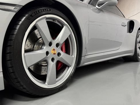Used 2017 Porsche 911 4 Coupe AWD/4WD image 28