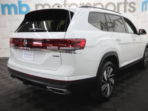 Used 2025 Volkswagen Atlas SE AWD/4WD image 8