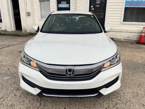 Used 2017 Honda Accord LX image 2