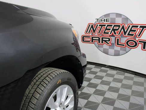 Used 2016 Toyota Sequoia Platinum image 35