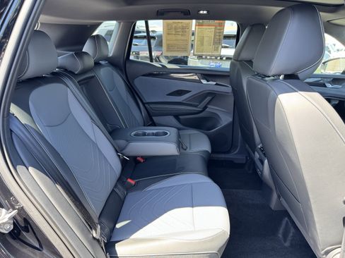 Used 2026 Volkswagen Tiguan SE R-Line image 35